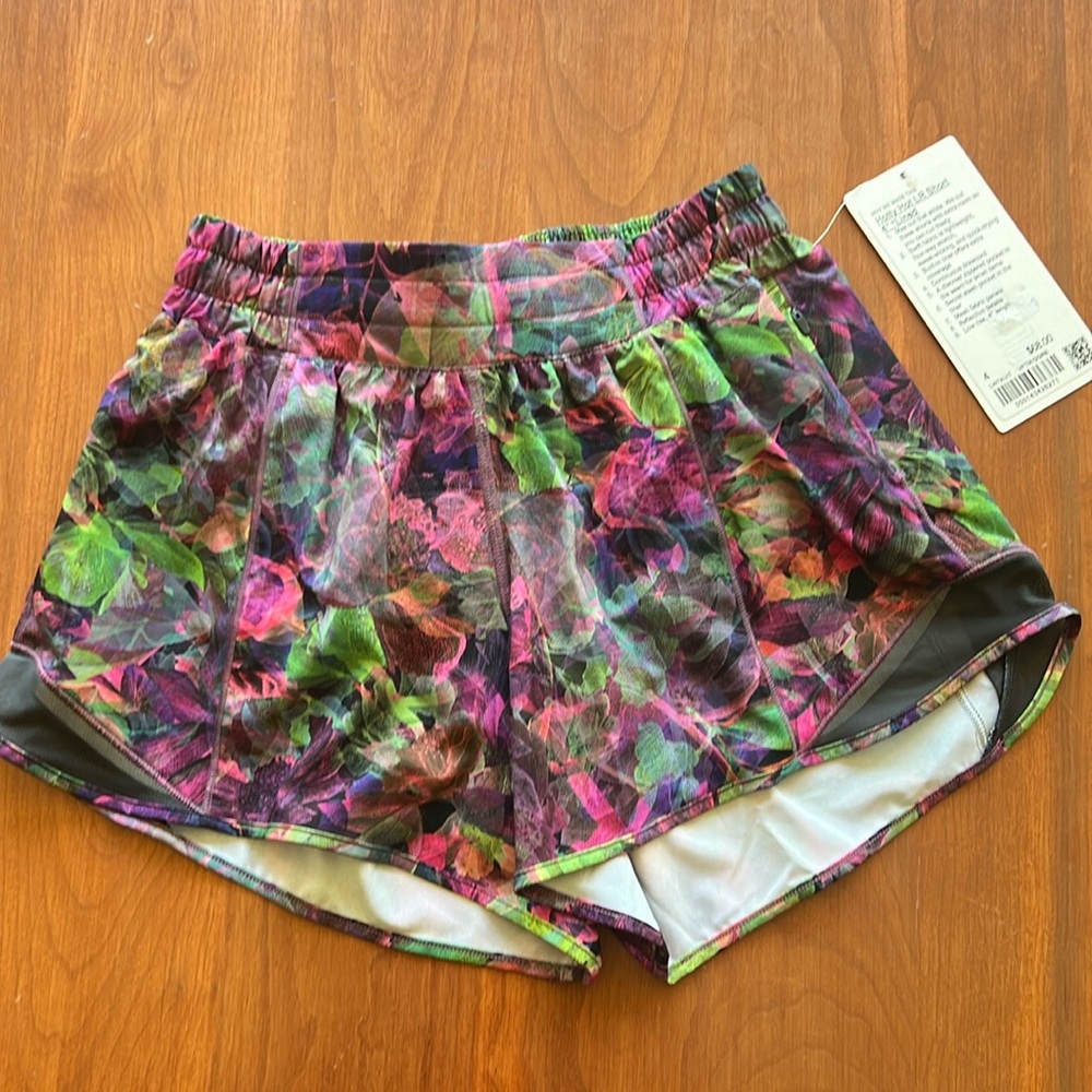 Lululemon hotty hot lined short 4” floral print size 4